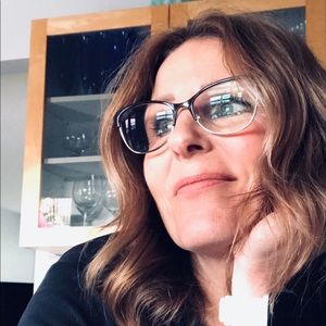 Meet your Posher, Lisa